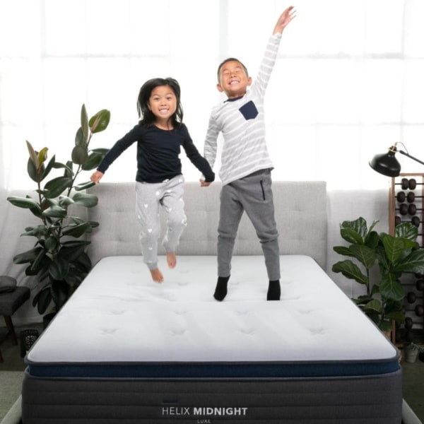 Best Mattresses for Couples: Find The Perfect Bed For Two People